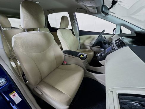 Used 2014 Toyota Prius V Three FWD image 26