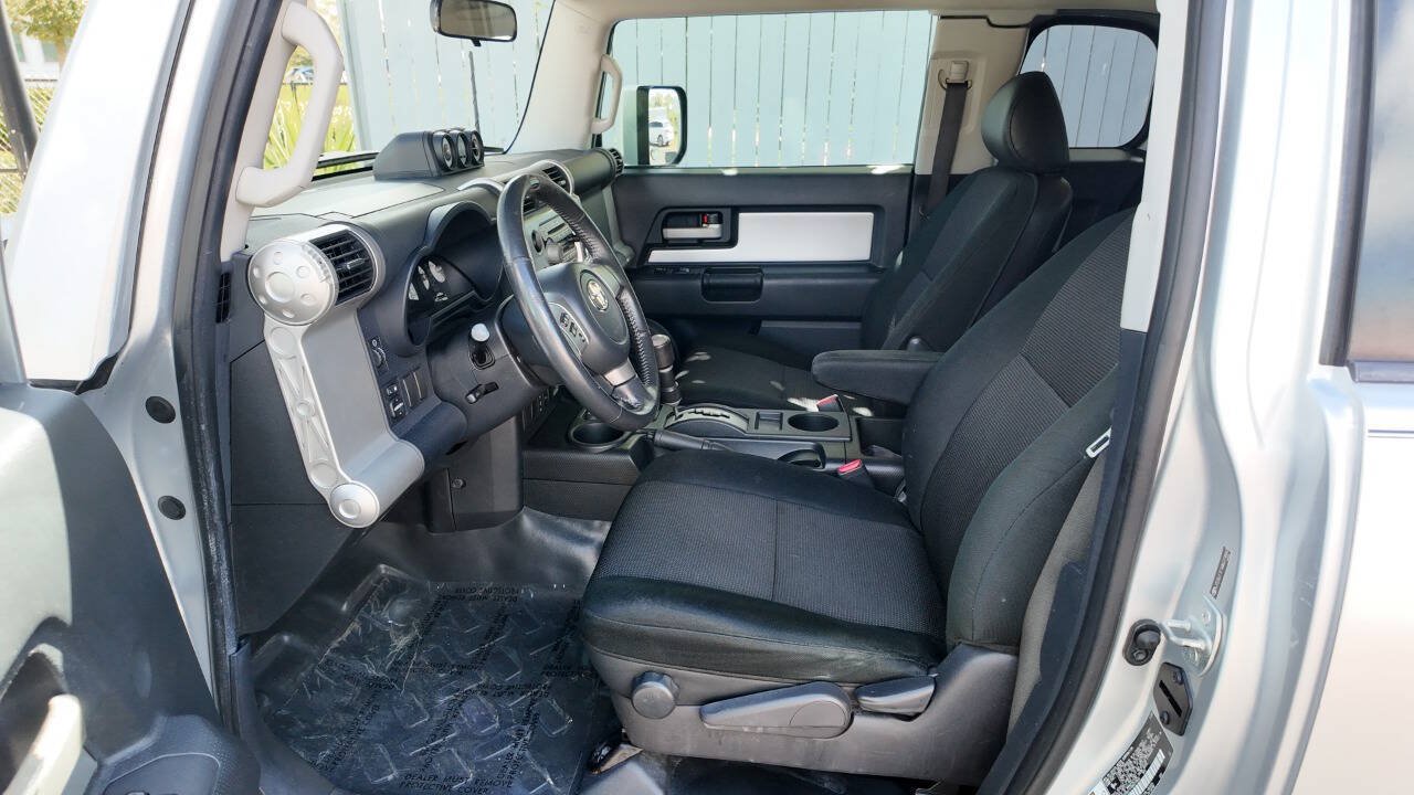 Used 2008 Toyota FJ Cruiser 4WD w/ Upgrade Pkg 2 image 7