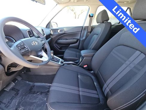 Certified 2025 Hyundai Venue Limited image 15