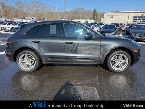 Used 2020 Porsche Macan image 9