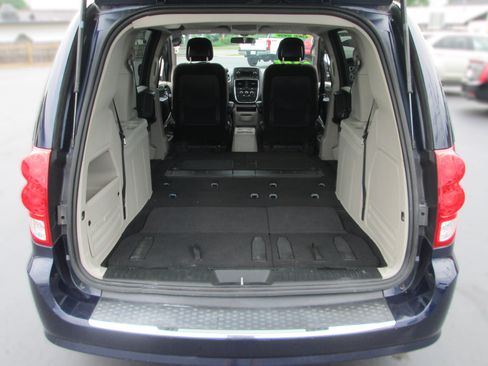 Used 2013 Dodge Grand Caravan SE FWD image 10