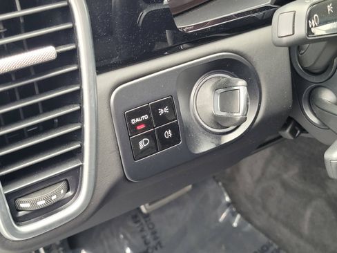 Used 2021 Porsche Cayenne GTS AWD/4WD image 19