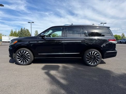 Used 2024 Lincoln Navigator Black Label AWD/4WD image 4