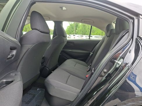 Used 2022 Toyota Corolla LE FWD image 10