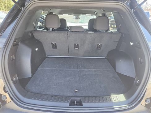 Used 2025 GMC Terrain Elevation image 23