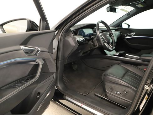 Used 2023 Audi e-tron Chronos w/ Chronos Package image 14