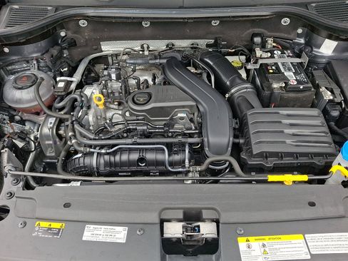 Used 2022 Volkswagen Taos SEL image 29