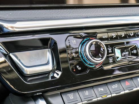 New 2026 GMC Sierra 3500 Denali w/ Denali Reserve Package image 33