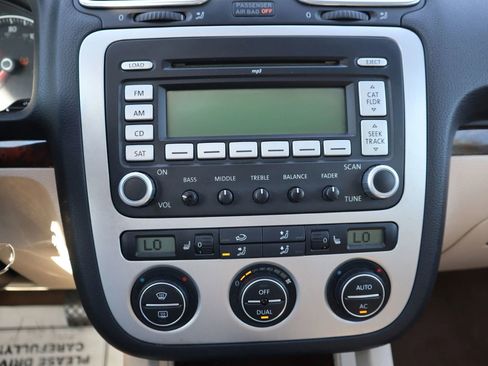 Used 2008 Volkswagen Eos Lux image 17