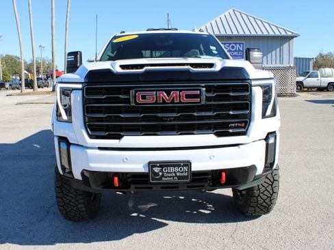 Used 2024 GMC Sierra 2500 AT4 w/ AT4 Premium Plus Package image 2