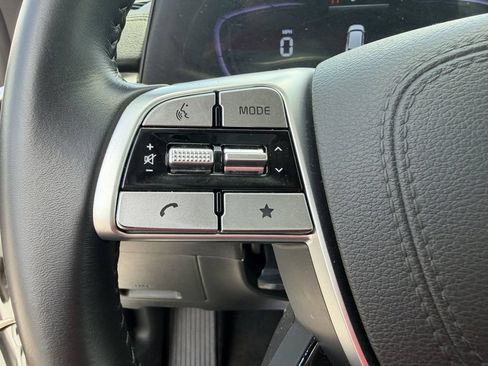 Used 2025 Kia Telluride S FWD image 18