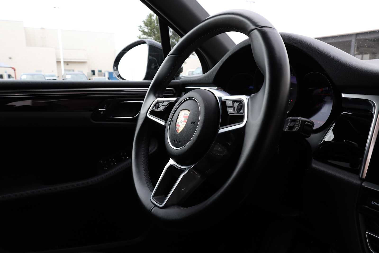 Used 2021 Porsche Macan AWD/4WD image 15