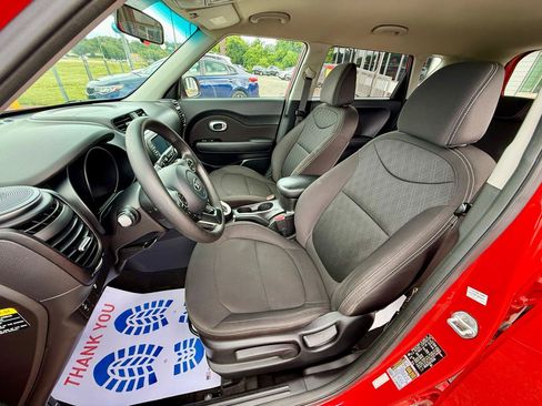 Used 2019 Kia Soul FWD image 8