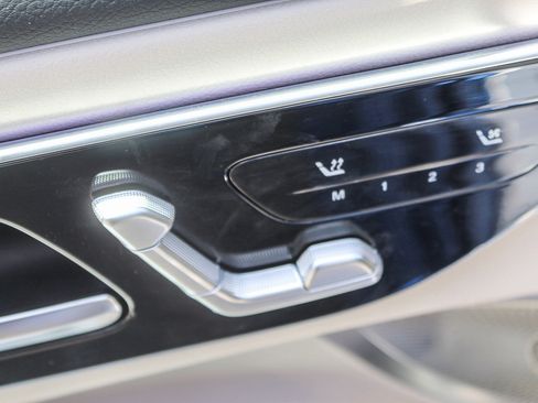 Used 2024 Mercedes-Benz CLE 300 4MATIC Coupe image 21