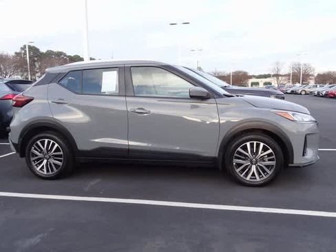 Used 2023 Nissan Kicks SV w/ Interior Electronics Package image 5