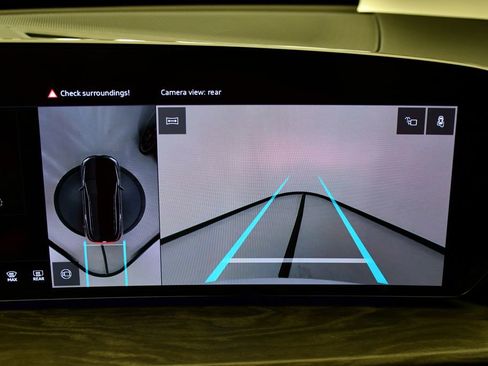 Used 2025 Audi Q5 Premium w/ Convenience Package image 25