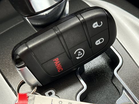 Used 2018 Dodge Journey GT w/ Nav & Sun Group AWD/4WD image 37