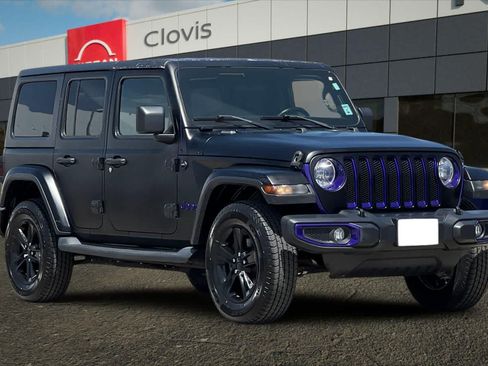 Used 2019 Jeep Wrangler Unlimited Sahara AWD/4WD image 10