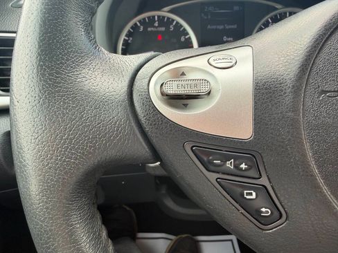 Used 2016 Nissan Sentra SR w/ SR Premium Package FWD image 18