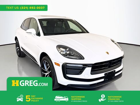 Used 2023 Porsche Macan AWD/4WD image 1