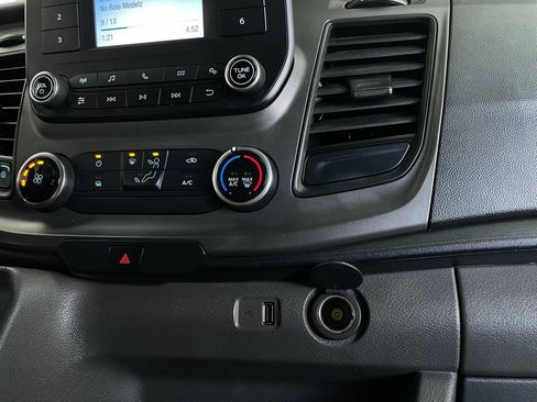 Used 2020 Ford Transit 350 XLT image 39