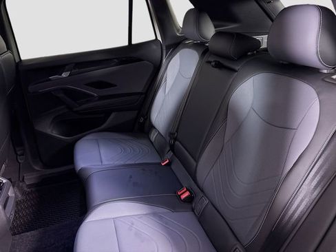 New 2025 Volkswagen Tiguan SE R-Line image 24