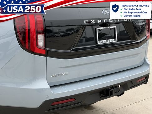 New 2026 Ford Expedition Active RWD image 7