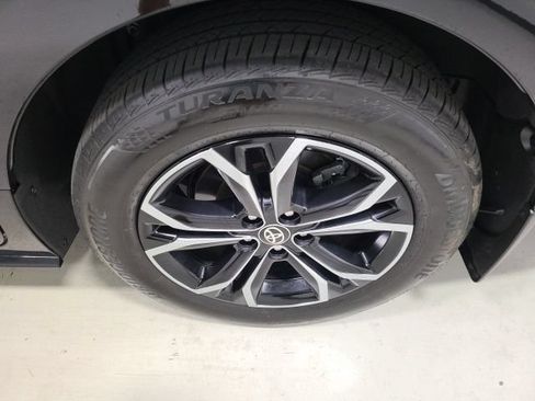 Certified 2025 Toyota Sienna Platinum AWD/4WD image 44
