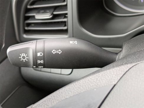 Used 2019 Hyundai Elantra SE w/ Cargo Package image 34