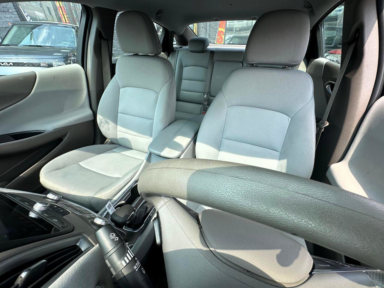 Used 2025 Chevrolet Malibu LT FWD image 22