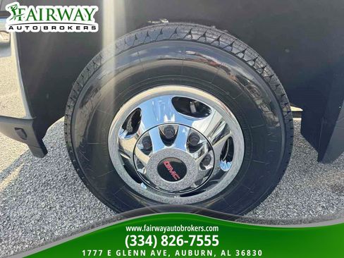 Used 2022 GMC Sierra 3500 SLE w/ SLE Convenience Package AWD/4WD image 25
