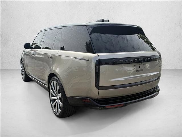 Used 2023 Land Rover Range Rover Long Wheelbase SE AWD/4WD image 7
