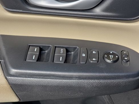 Used 2019 Honda CR-V LX image 24