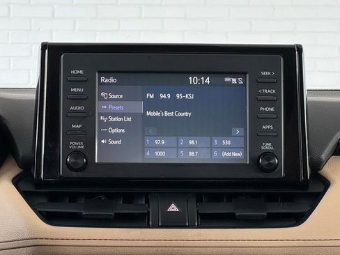 Used 2019 Toyota RAV4 XLE image 27