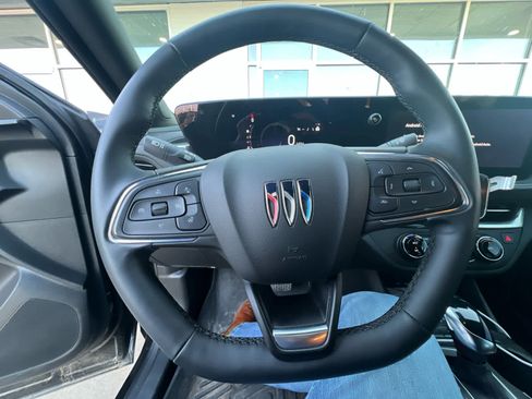 Used 2024 Buick Envista Preferred w/ Convenience I Package image 13