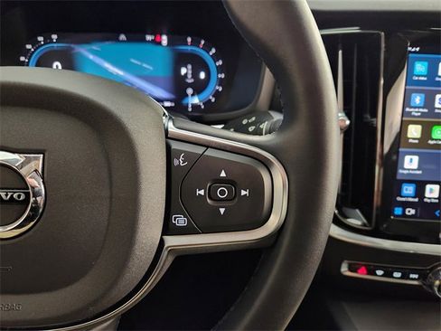 Used 2024 Volvo S60 B5 Core image 29