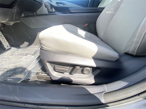 New 2025 Toyota Camry SE image 12