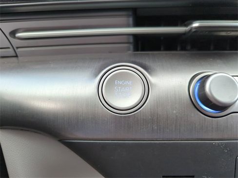 Used 2024 Hyundai Kona SEL image 38