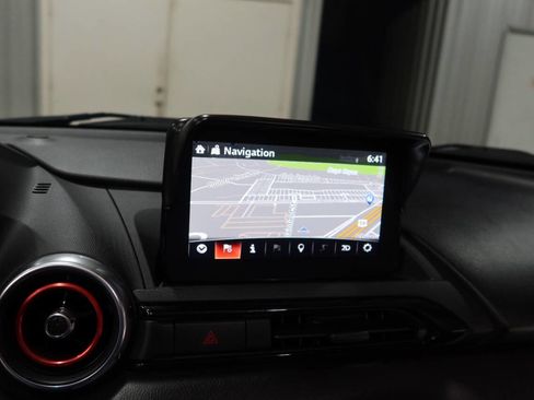 Used 2019 MAZDA MX-5 Miata Grand Touring w/ GT-S Package RWD image 22