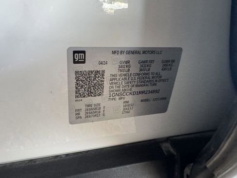 Used 2024 Chevrolet Suburban LT image 47