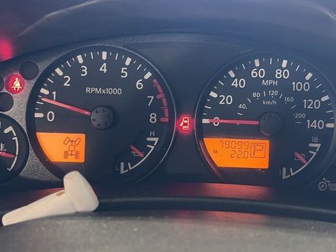 Used 2013 Nissan Frontier SV AWD/4WD image 4