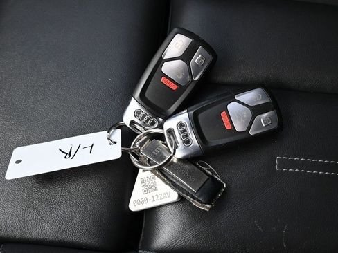 Used 2022 Audi A4 2.0T Premium Plus w/ Premium Plus Package image 31