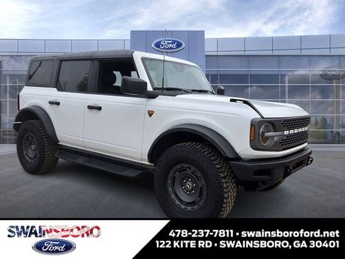 Used 2024 Ford Bronco Badlands image 1