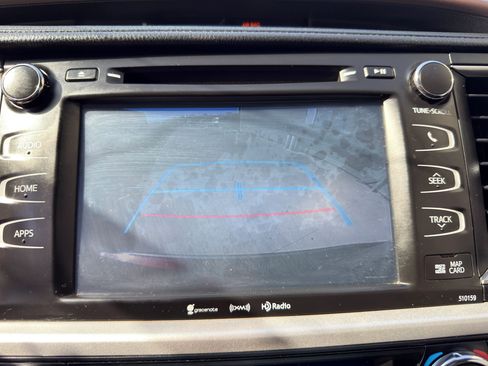 Used 2016 Toyota Highlander XLE image 14