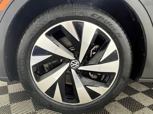 Certified 2022 Volkswagen ID.4 Pro S w/ Gradient Package image 10
