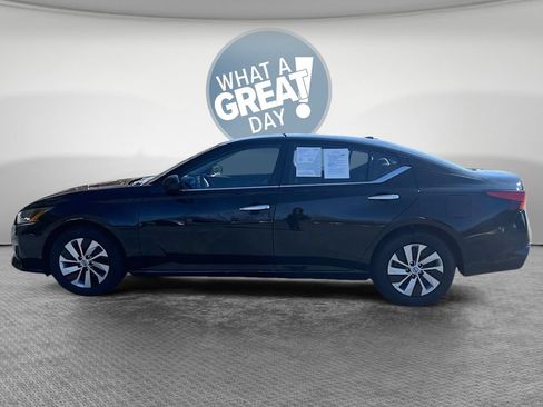 Used 2025 Nissan Altima 2.5 S FWD image 7