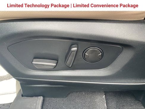 Used 2023 Ford Explorer Limited w/ Limited Technology Package RWD image 15