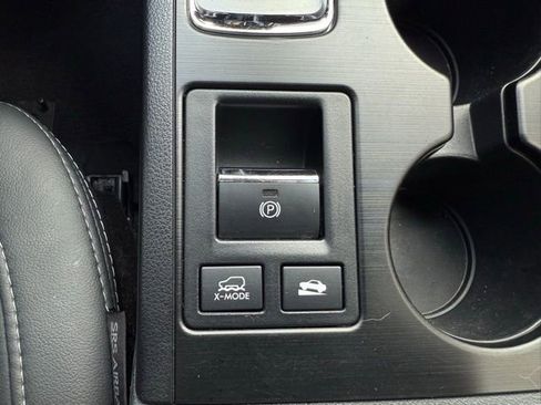 Used 2017 Subaru Outback 3.6R Limited image 17