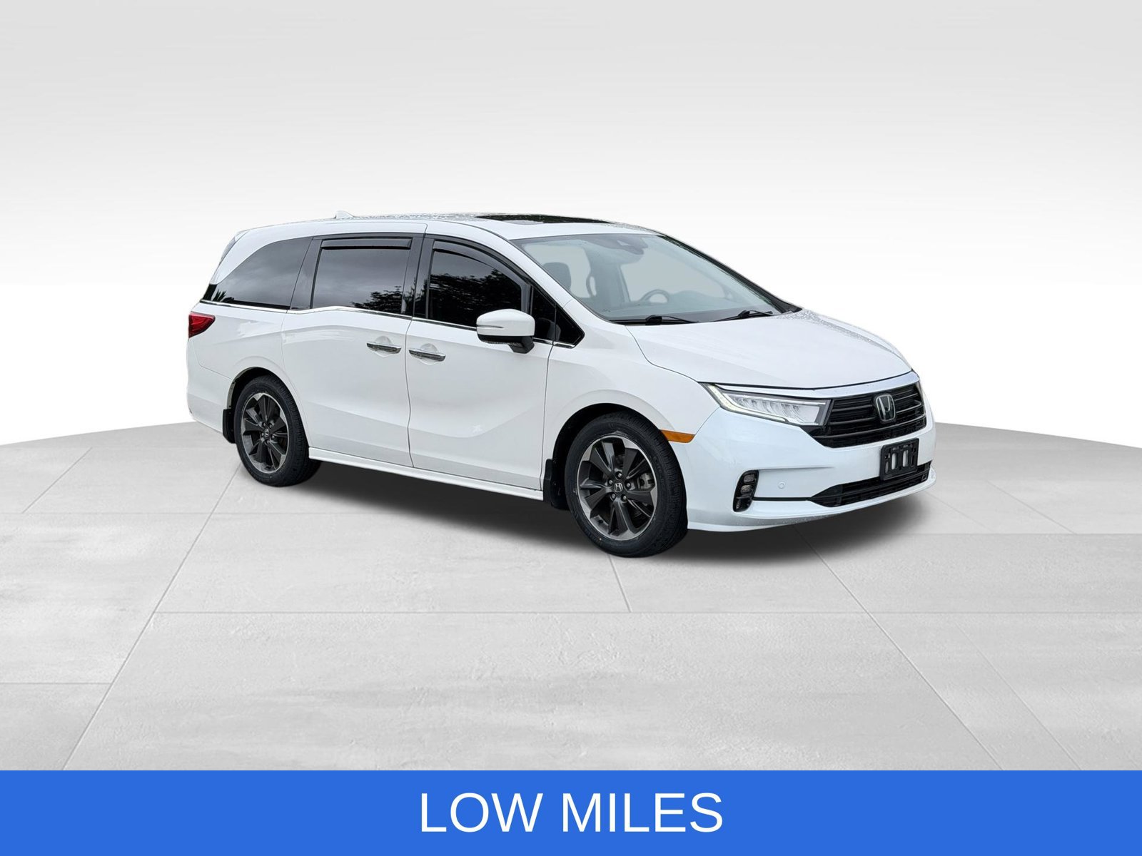 Used 2023 Honda Odyssey Elite image 11