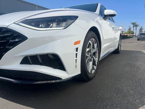 Used 2022 Hyundai Sonata SEL w/ Preferred Accessory Package image 9